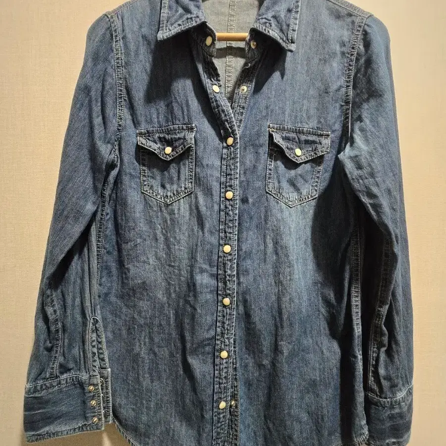 AZUL BY MOUSSY 아줄 바이 마우지 데님 셔츠 M 일본브랜드 청남방