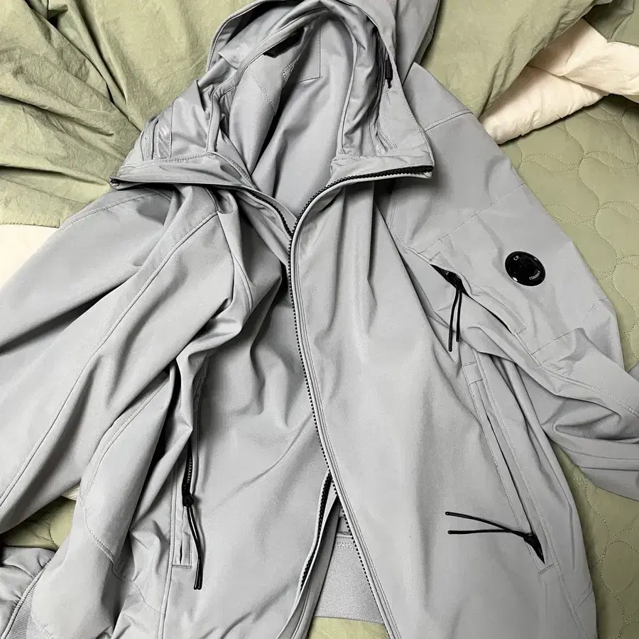CP컴퍼니 쉘-R 바람막이 팝니다