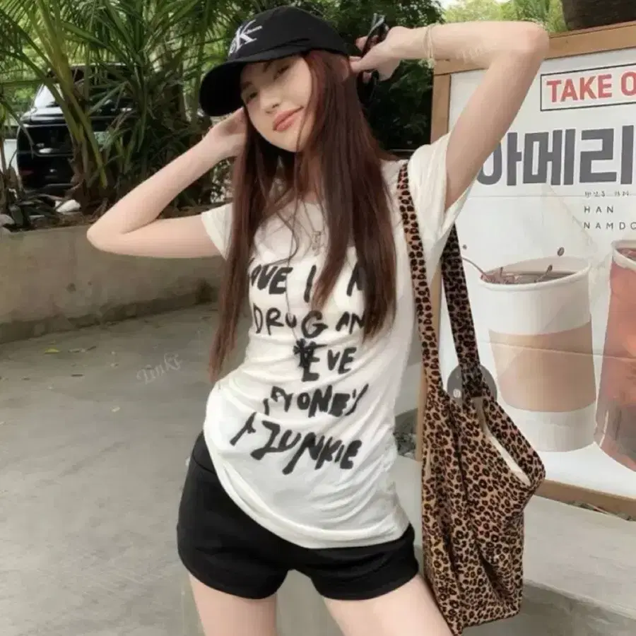 화이트 레터링 반팔티 Y2K 빈티지 슬림핏 영문 프린팅 티셔츠