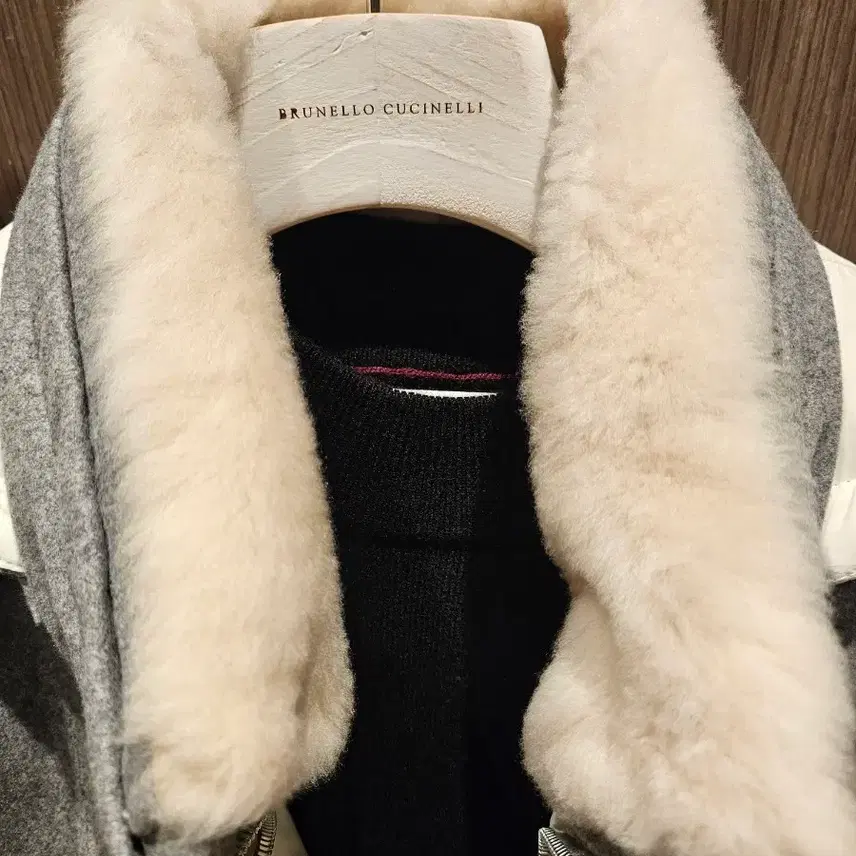 브루넬로쿠치넬리 구스다운 패딩 사진 3