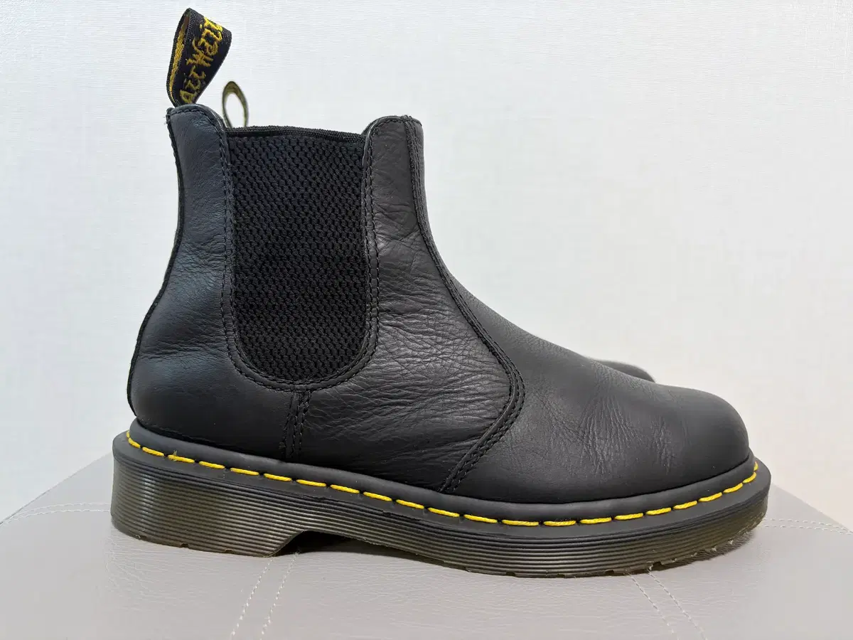 Dr. Martens Women's Chelsea Boots 230