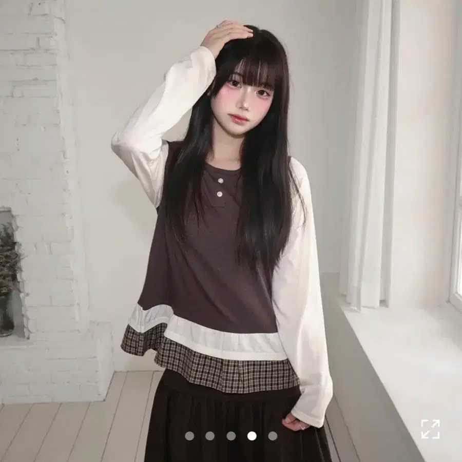 [새 상품] 투이어즈 카카오 버튼 롤업 체크 프릴 롱슬리브 긴팔 티셔츠