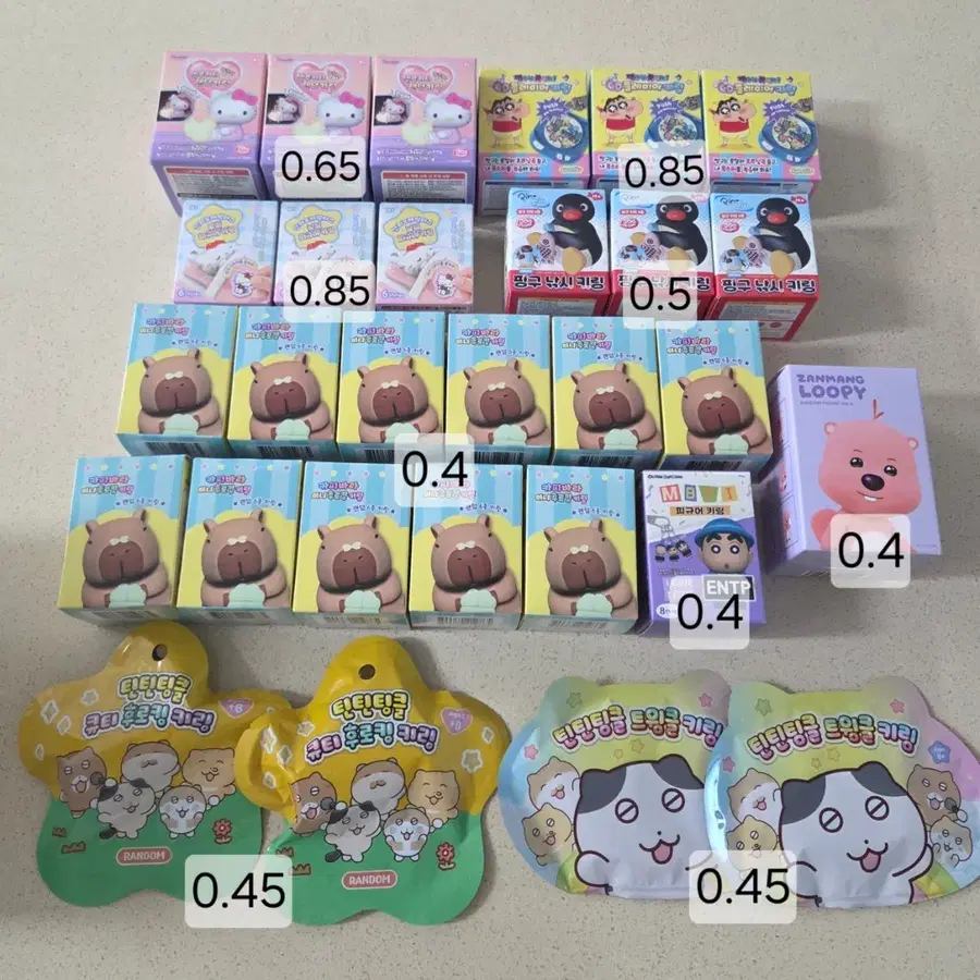 잔망루피,헬로키티,짱구 CD,카피바라,틴틴팅클 산리오 낮잠키링 미개봉 키링 판매 양도