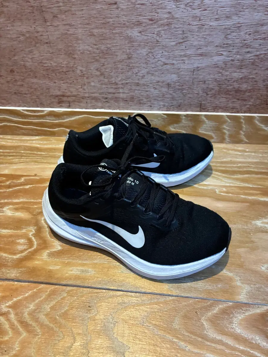 Nike Women's Running Shoes Sneakers Size 230