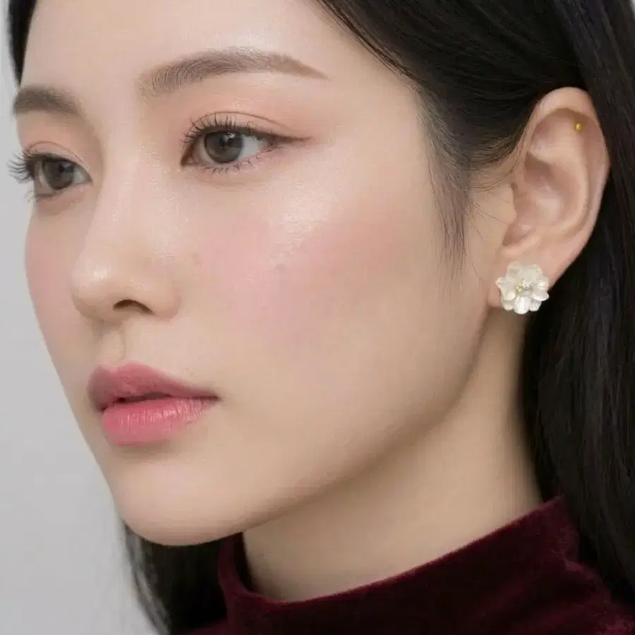 진주빛 플라워 귀걸이