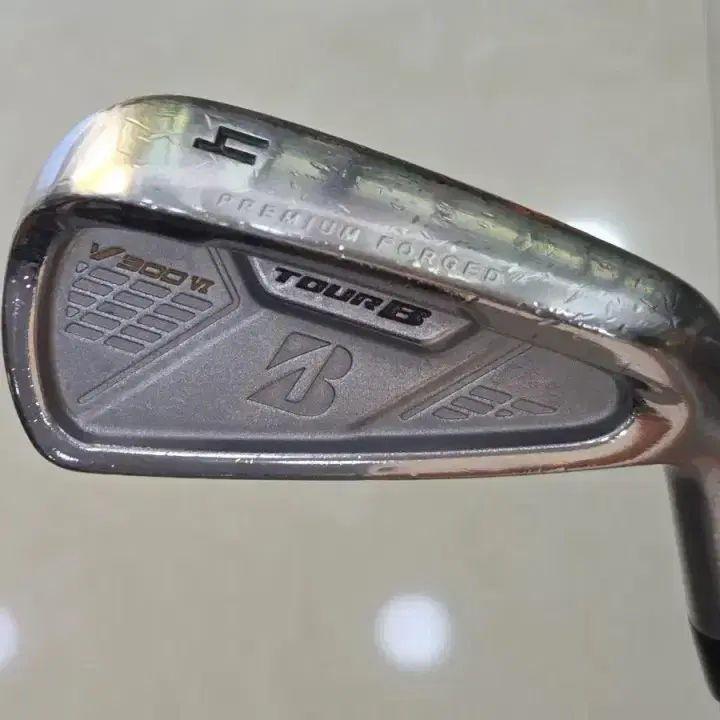 브리지스톤 V300 VI 6세대 TOUR B 4번 아이언 스틸 R 중고