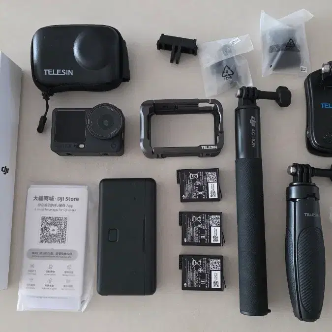 DJI 오즈모 액션 6 어드벤처콤보 풀세트(2년케어포함)
