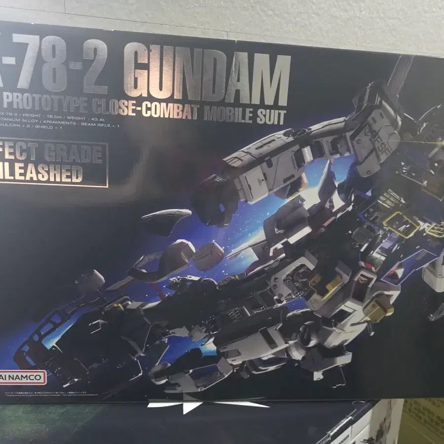 반다이 PG RX-78-2 건담 퍼펙트그레이드 언리쉬드