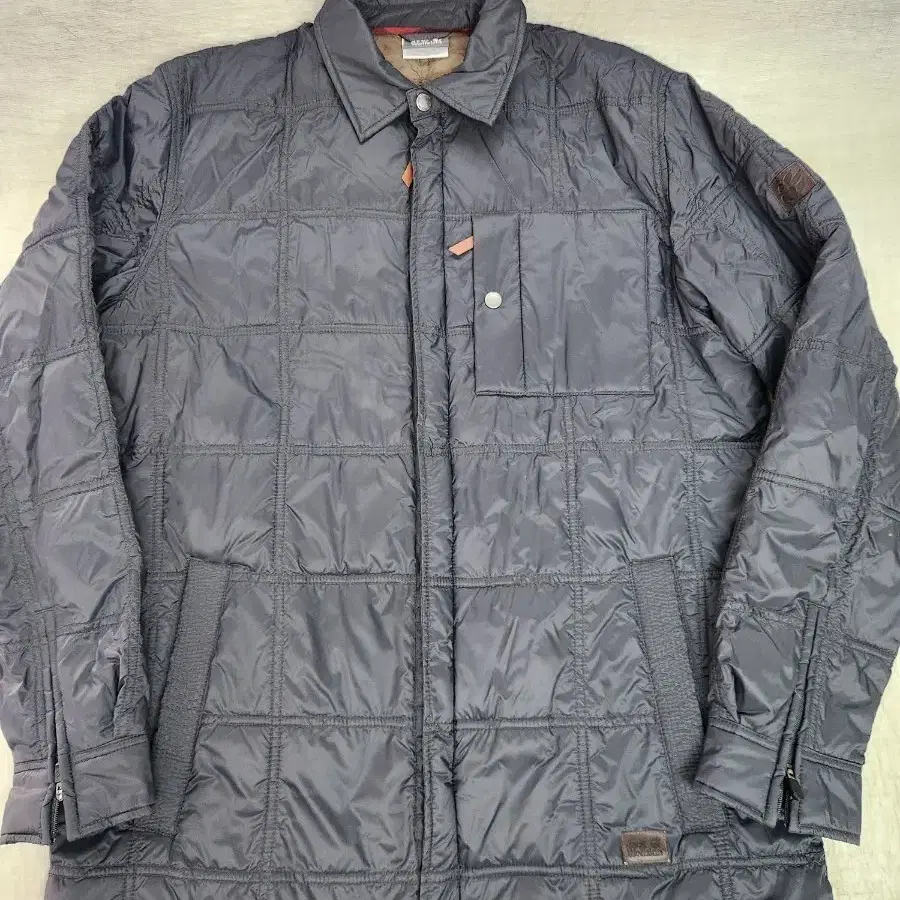 잭울프스킨 경량 패딩 자켓 (XL)