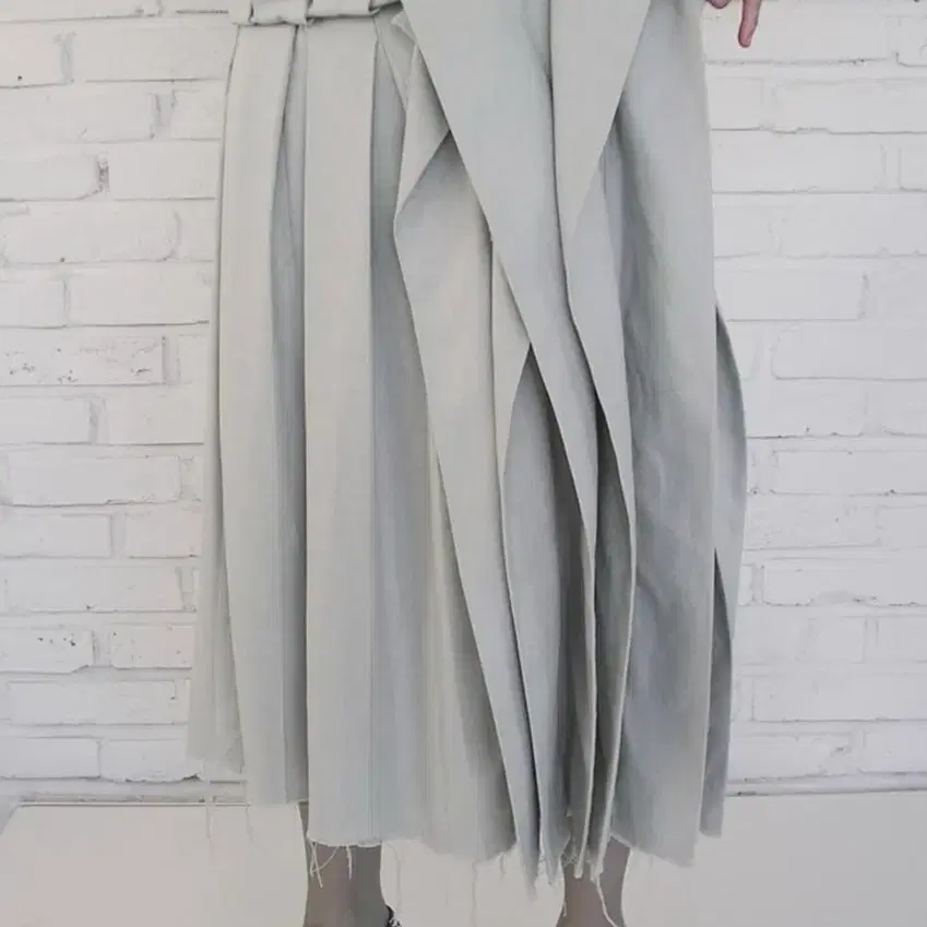에옹쓰 Offbeat pleats skirt - mint 오프비트 플리츠 스커트 사이즈 교환