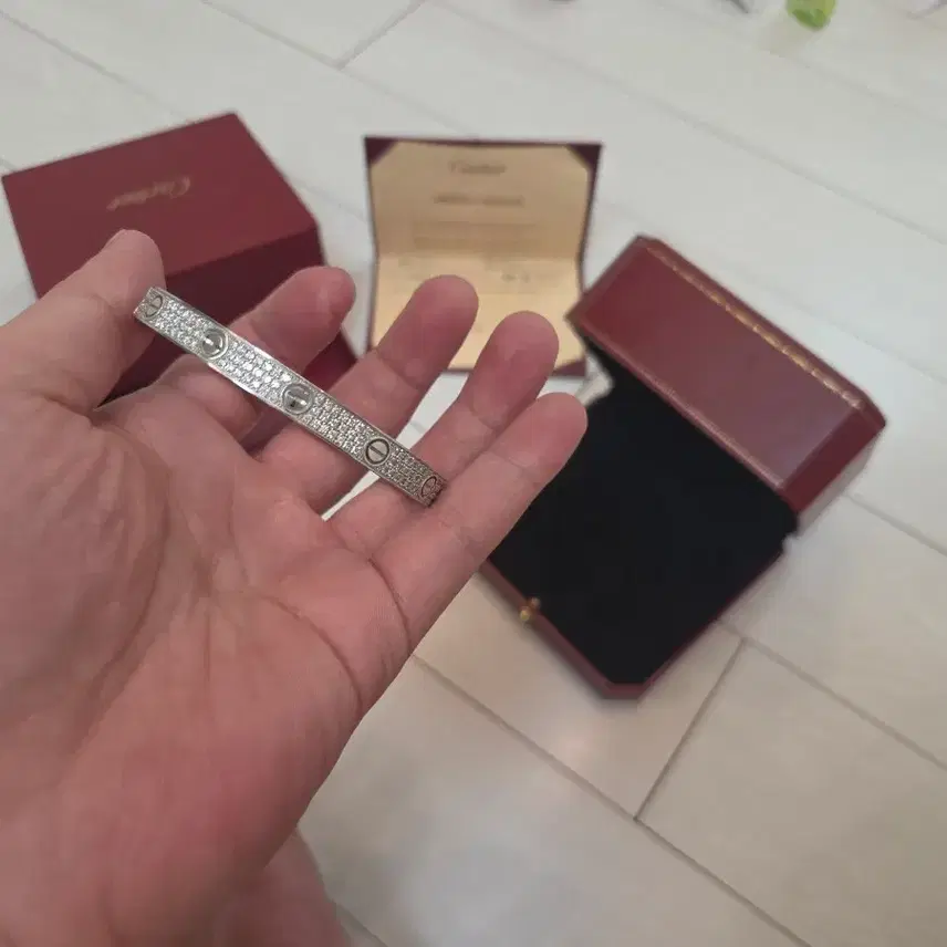 까르띠에 18k 러브팔찌 파베 19호 사진 3