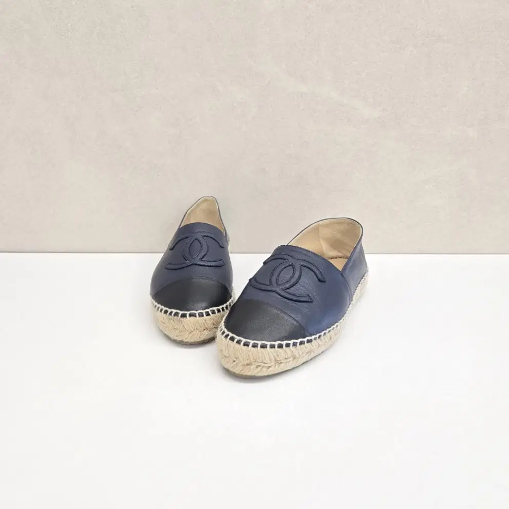 Chanel Lambskin Two-tone Espadrille Sneakers 36 G29762