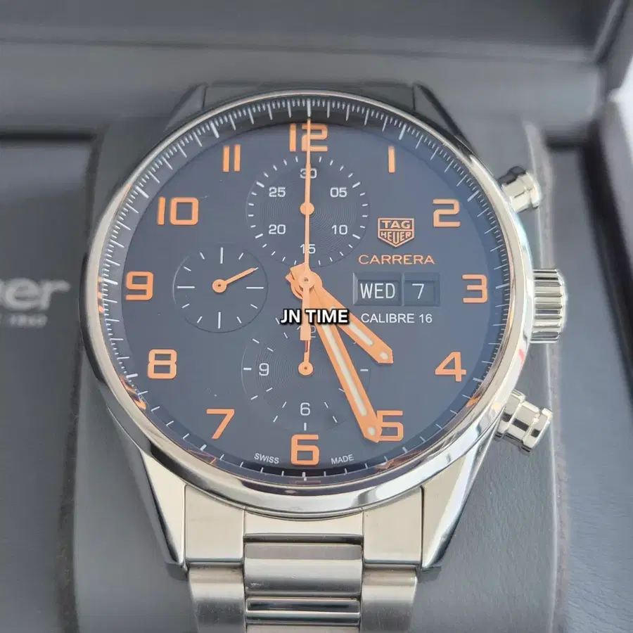 태그호이어 구형 까레라 크로노그래프 엘레강스 43mm CV2A1AB(오버홀 완료)