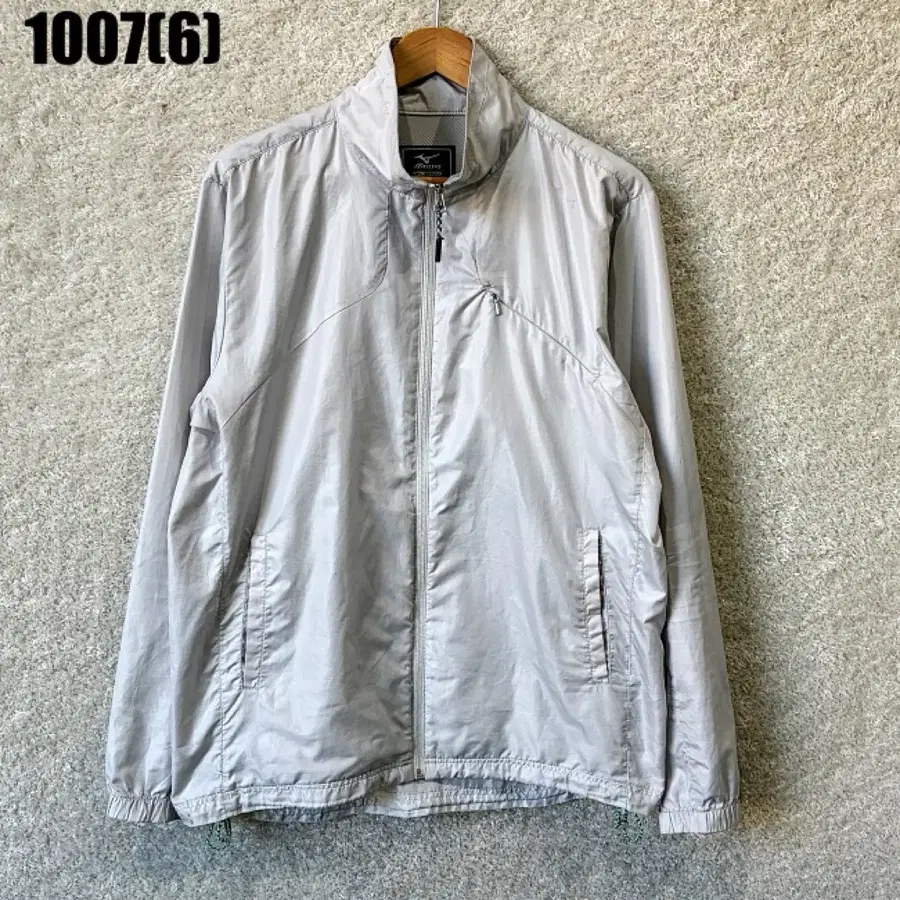 미즈노 바람막이 점퍼 라이트그레이 1007
