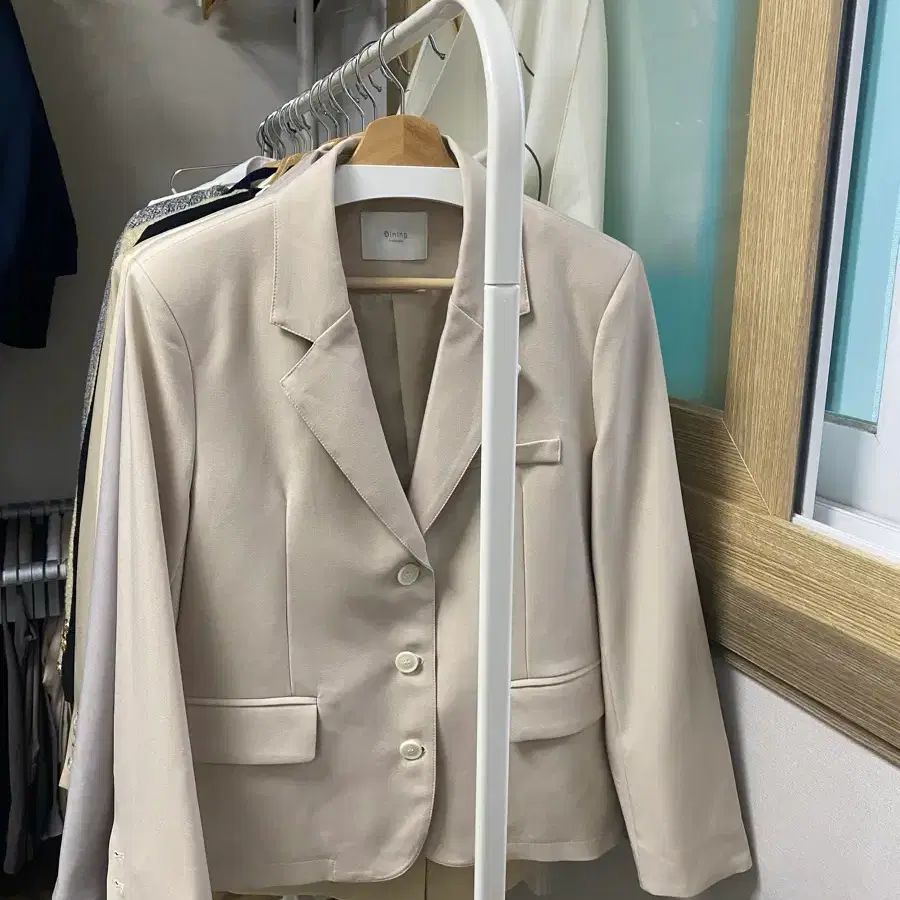 연베이지 3버튼 자켓