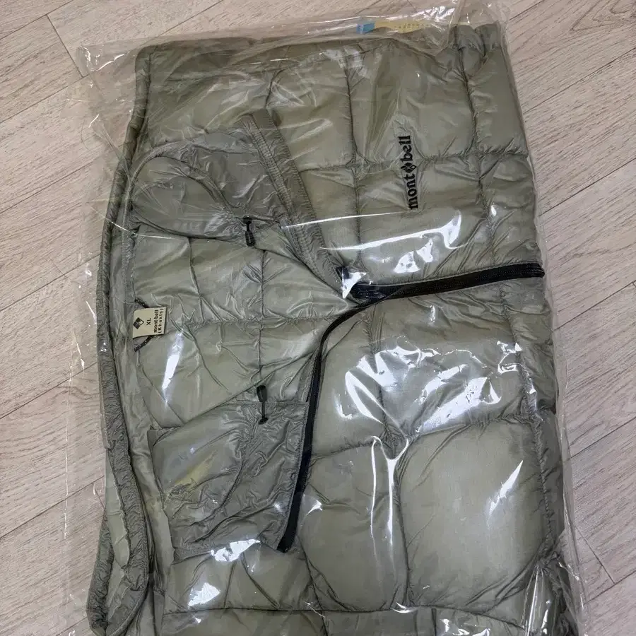 (XL) 몽벨 X 카키스 SE 슈페리어 다운 파카 미스트 그레이