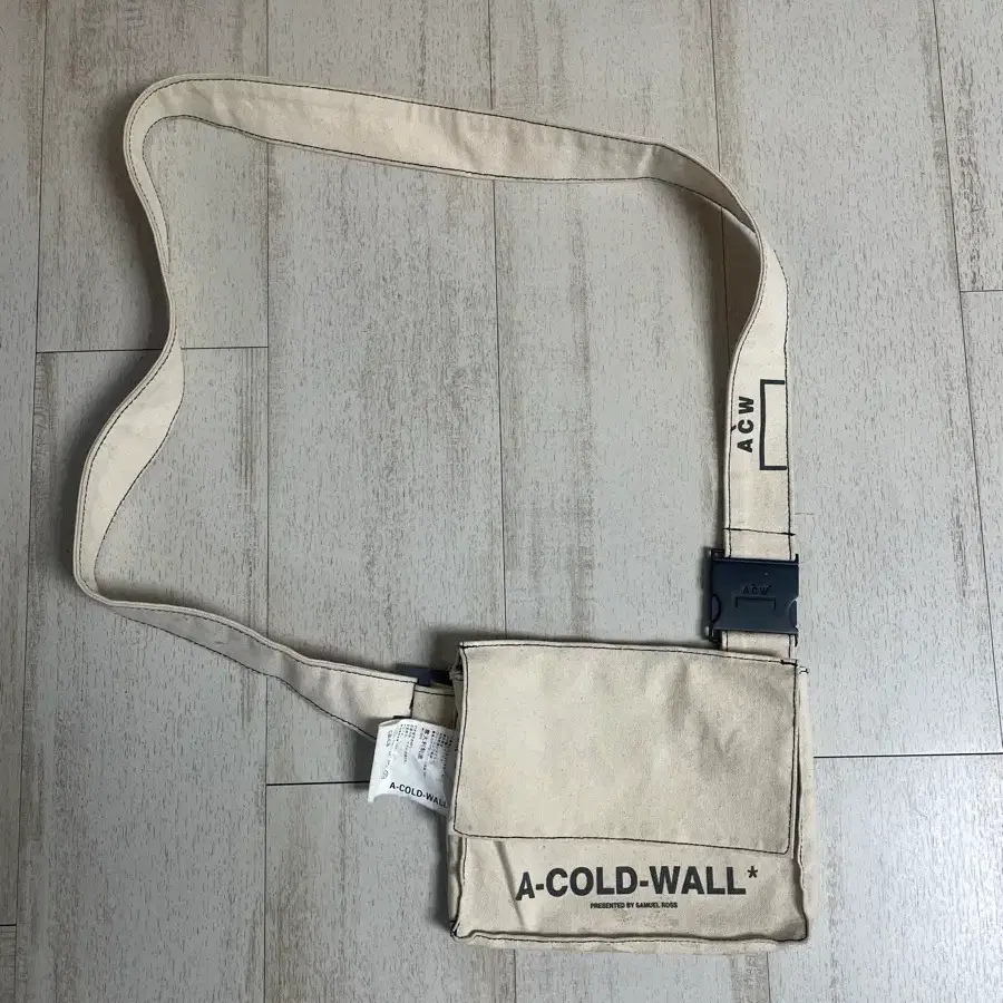 A-COLD-WALL* ACW 캔버스 홀스터 백