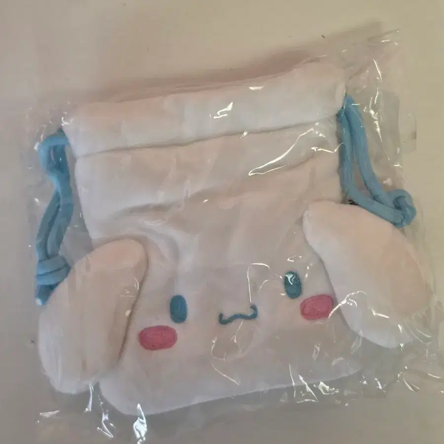 시나모롤 파우치