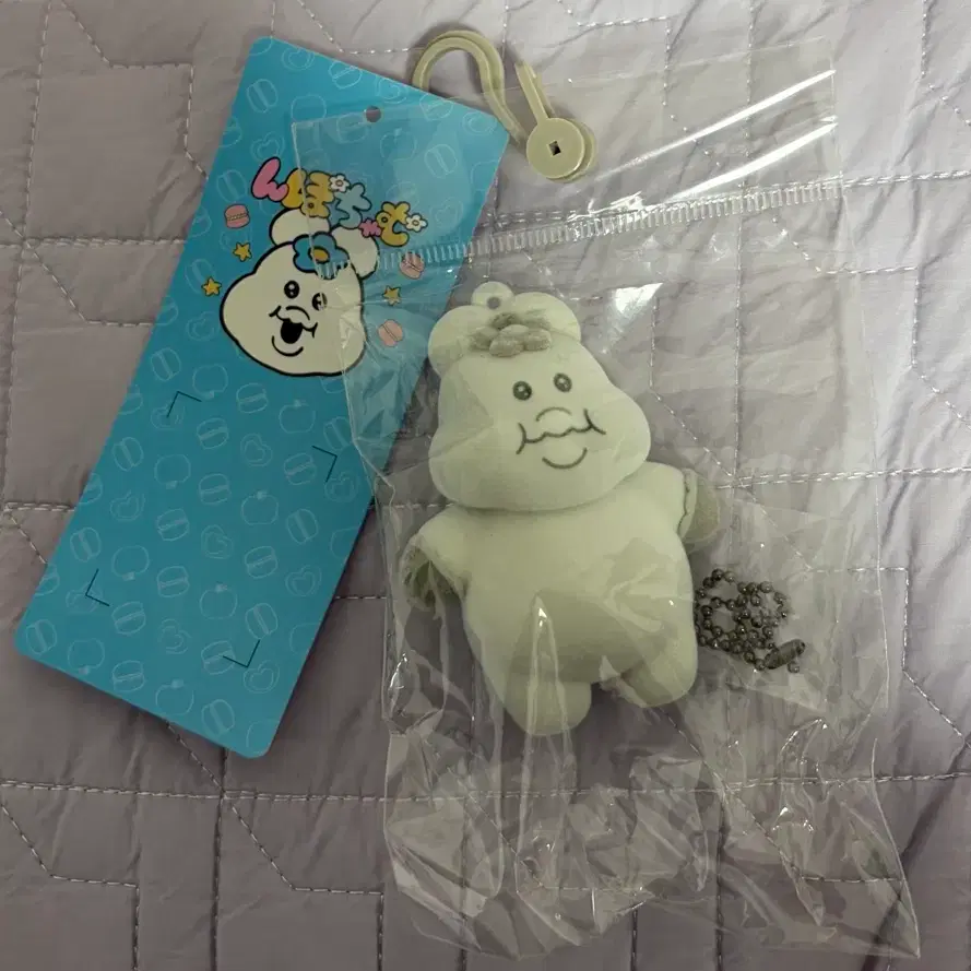 음뽀챠무 흑색 잿빛 플로키 키링