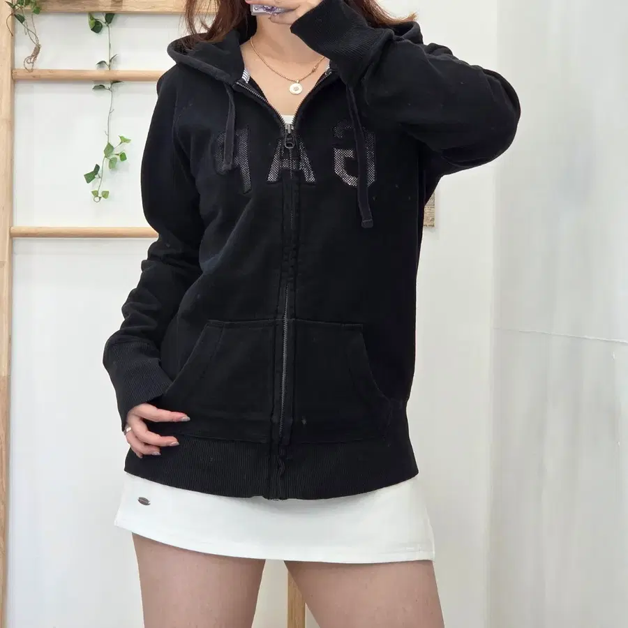 [M]GAP 갭 로고 후드 집업 블랙