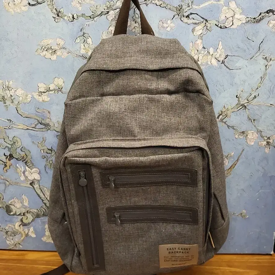 디자인문구 브랜드 모노폴리(monopoly)의 이지 캐리 백팩(EASY CARRY BACKPACK)