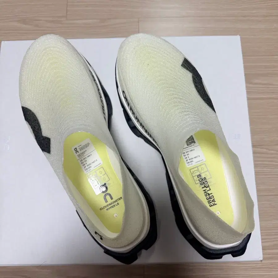 온러닝 라이트스프레이 클라우드몬스터3하이퍼Ls 275