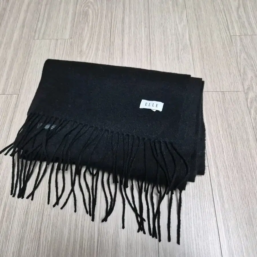 엘르 캐시미어 목도리 블랙