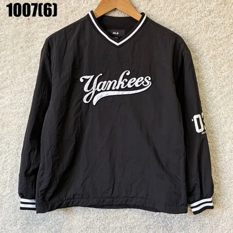 MLB 뉴욕 양키스 바람막이 맨투맨 블랙 15Y 1007