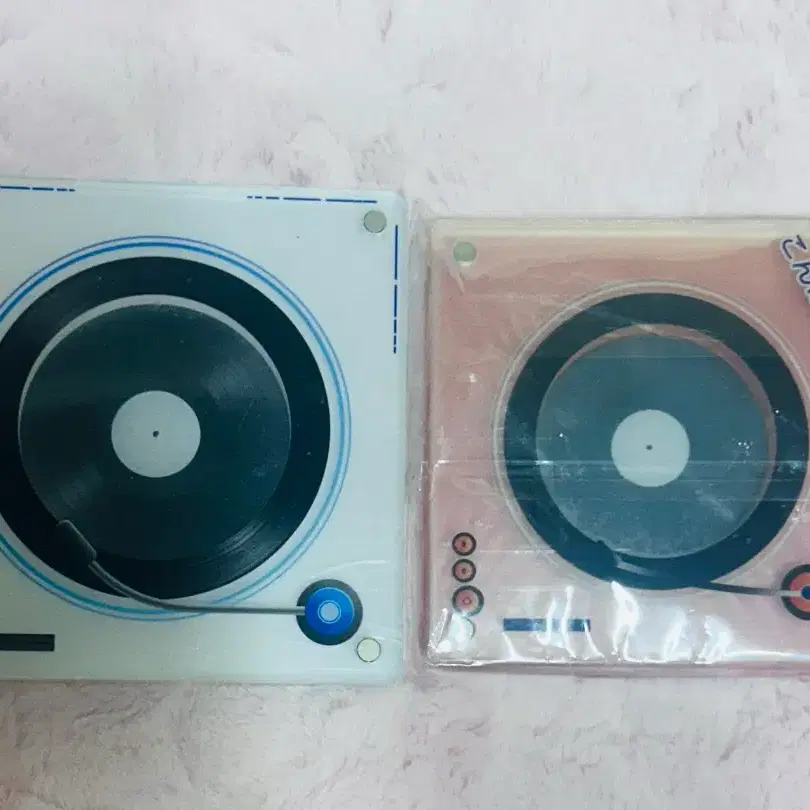 턴테이블 모양 캔뱃지 보관함 보관 아크릴