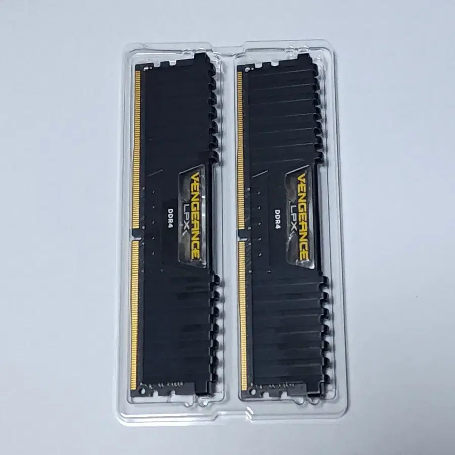 커세어 벤젠스 LPX DDR4 3000 CL15 16GB (8GBx2)