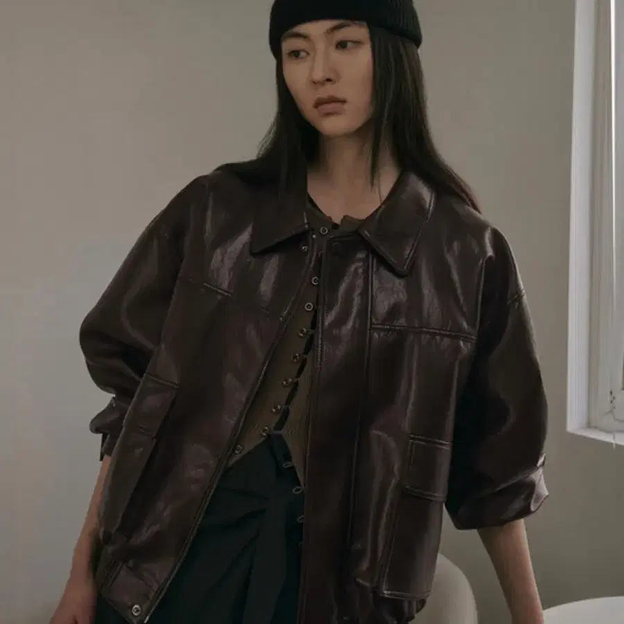 세이지먼트 레더 블루종 버건디