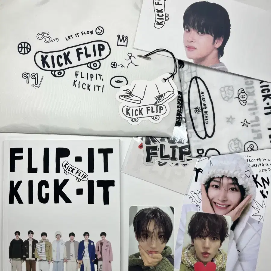킥플립 굿즈 세트