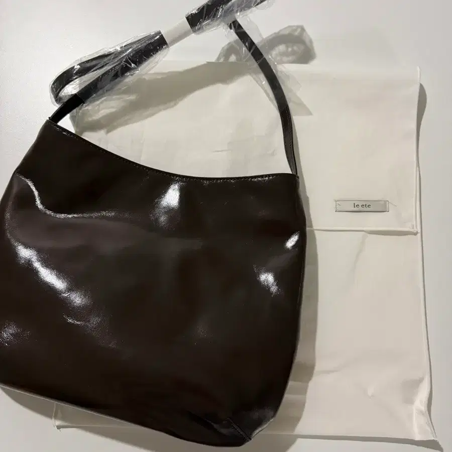 르에떼 nue bag brown 새상품
