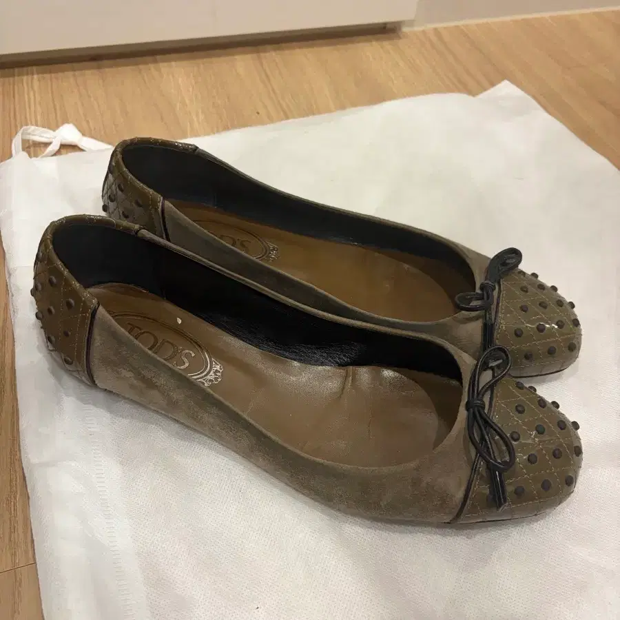 Tod's 갈색 플랫