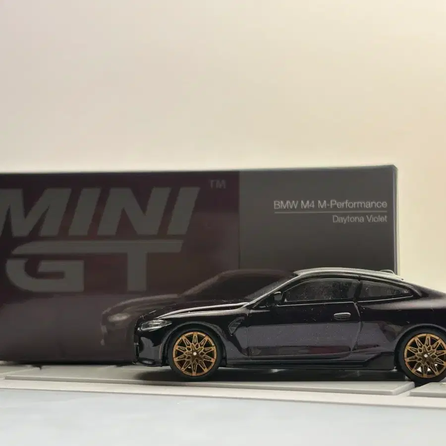 미니GT BMW M4 M-Performance 퍼포먼스