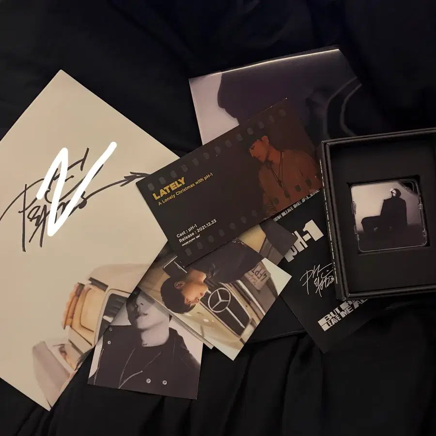 pH-1 정규 2집 친필싸인본 + lately 친필싸인 엽서 키노앨범