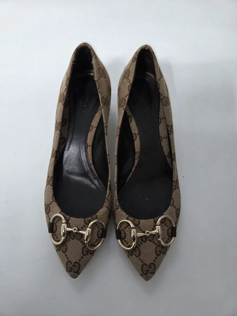 Gucci GG Jacquard Shoes 35.5