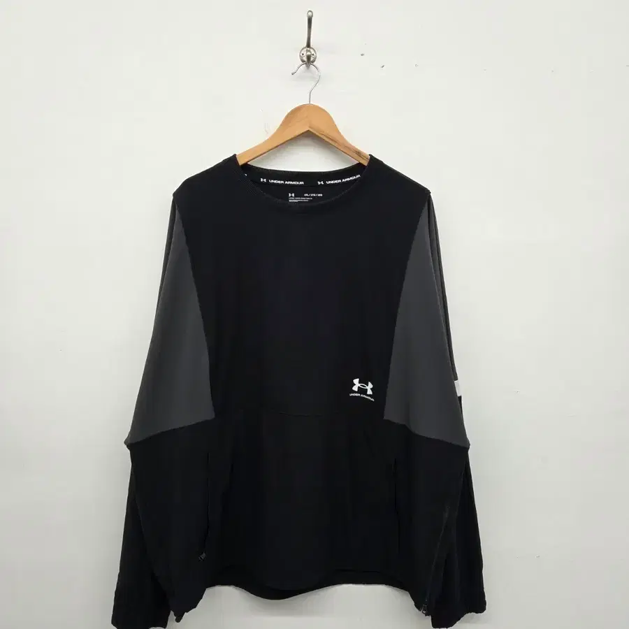 언더아머 맨투맨 블랙/그레이 3XL