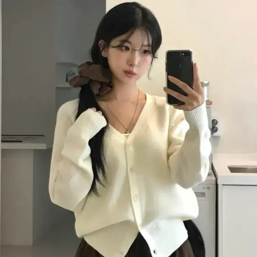연두색 브이넥 가디건 m 사이즈 판매합니다