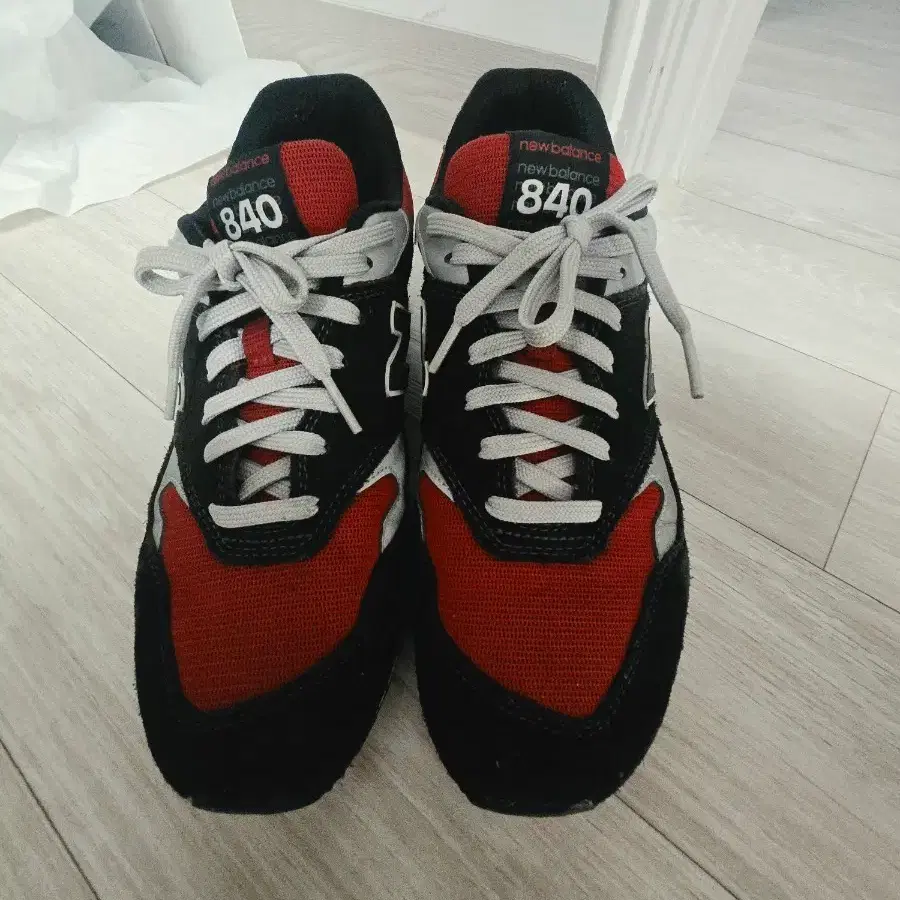 뉴발란스 840