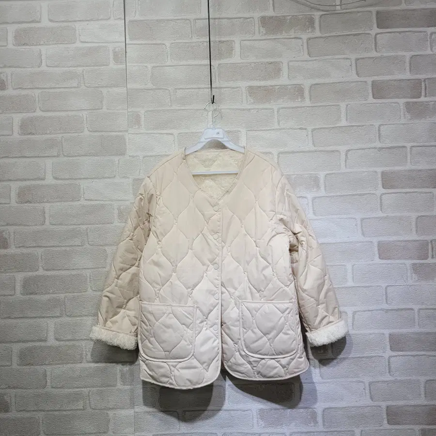 3183. 퍼안감 누비 패딩 F