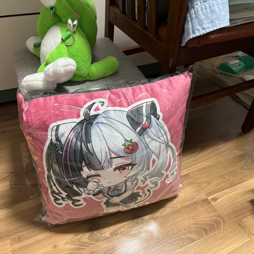 イ・ファンラクリモサ クッション（ラリモ クッション)