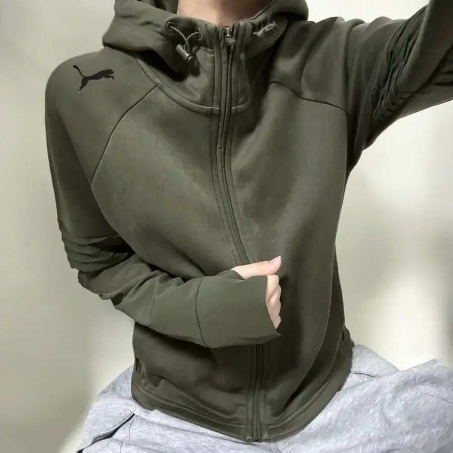 푸마 카키 여성 후드집업