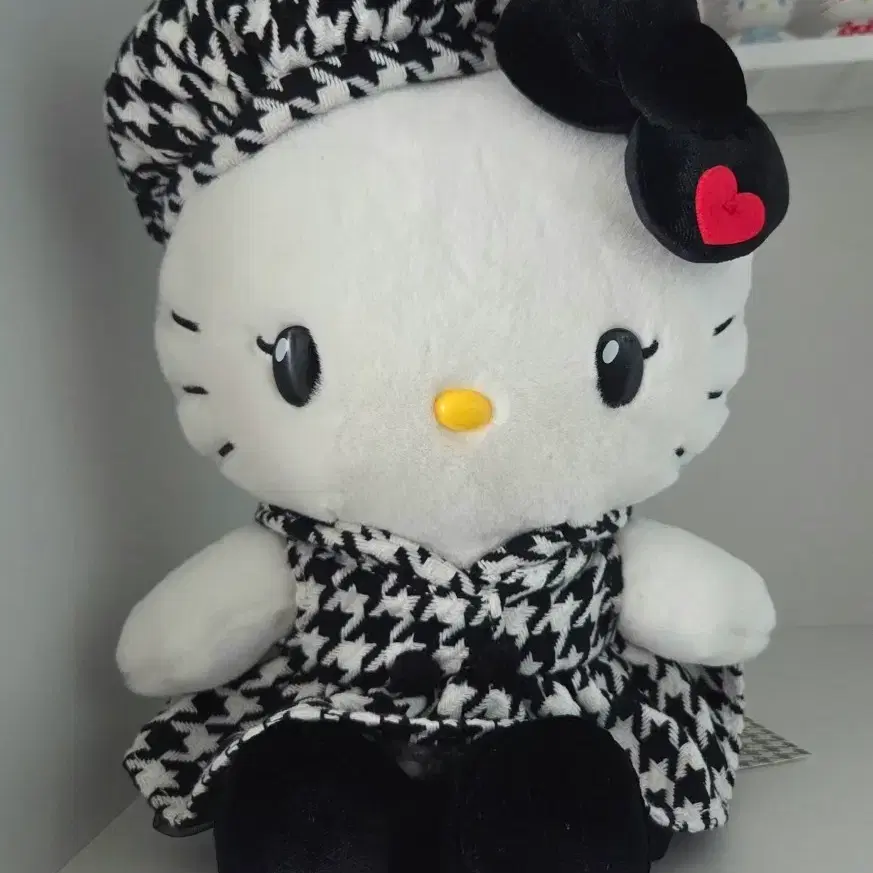 산리오 모노쿠로 생일 키티 누이 인형