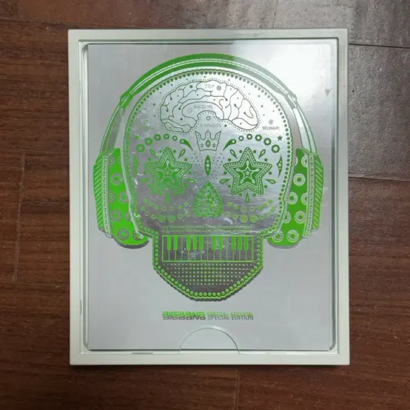 빅뱅 BIGBANG 2011 스페셜에디션 초록 해골 앨범 CD