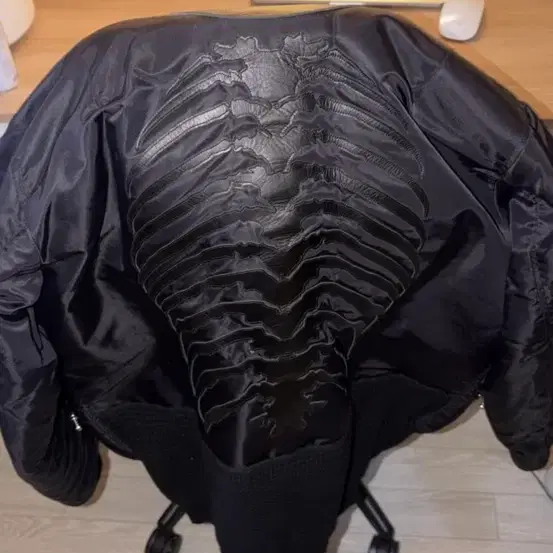 언더커버 13AW Bone 레더패치 m사이즈 새상품
