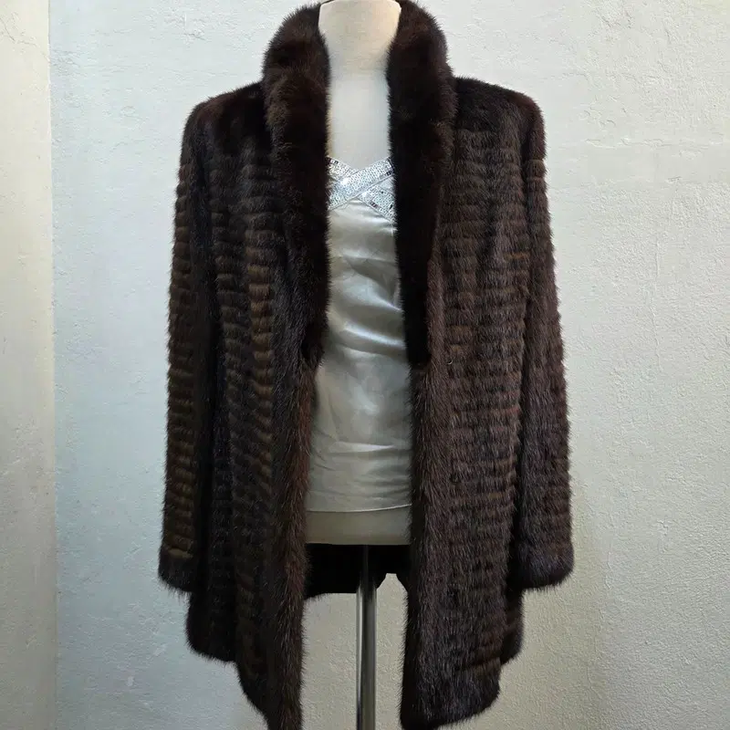 YUKI JAPAN 털코트 여 55/66 J5803