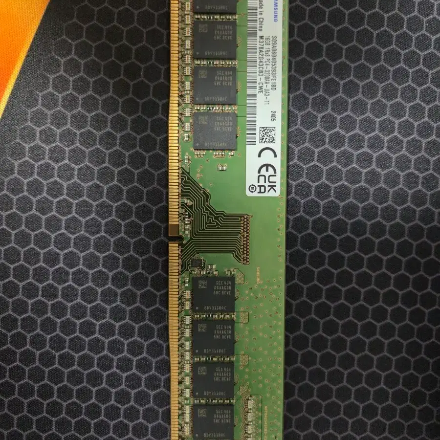 랩16기가 ddr4 3200 1개팝니다.