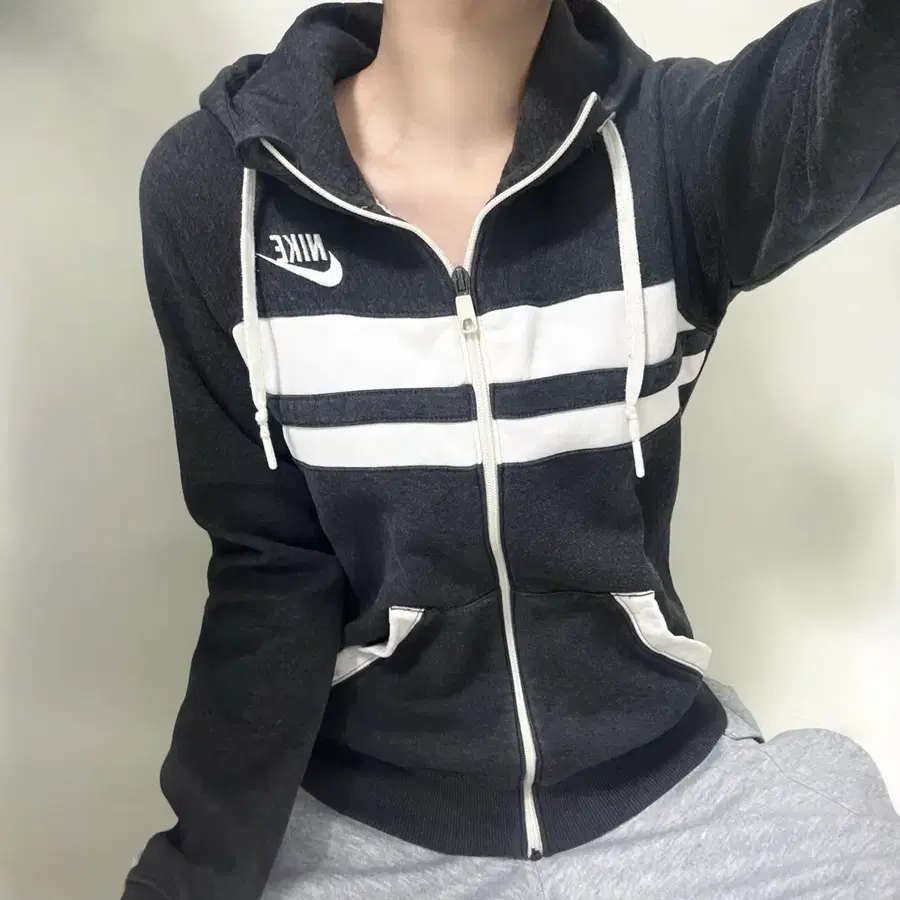 *대장급* M/나이키 화이트배색 다크차콜 후드집업/교복아우터/희귀/빈티지/여성