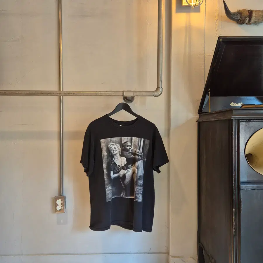 2Pac X Marilyn Monroe Vintage Photo Tee 투팍 마릴린 먼로 빈티지 포토 그래픽 티셔츠